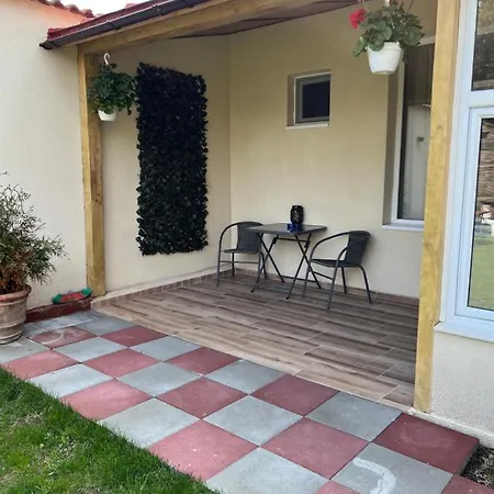 Valentino's ゲストハウス 3*